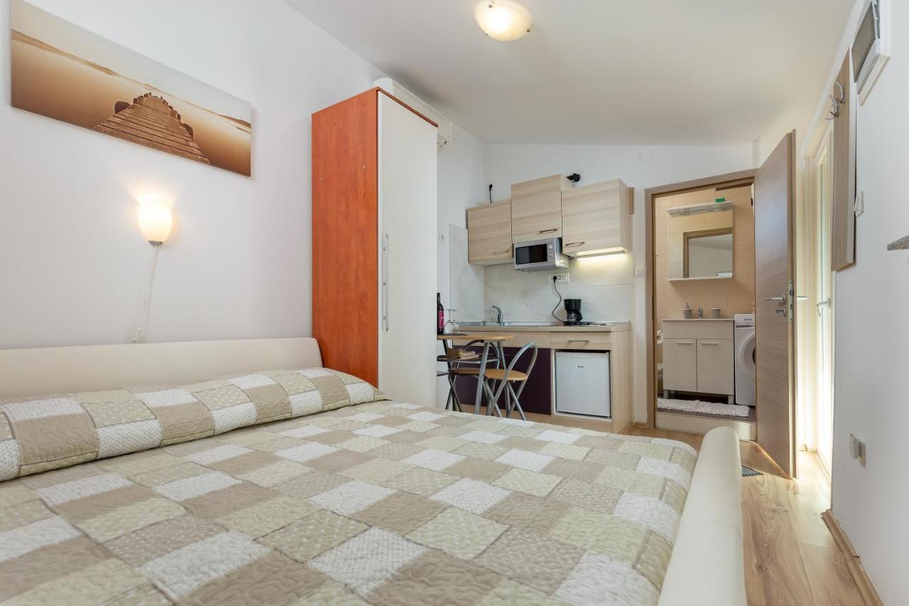 Apartments Elita 로비니 외부 사진