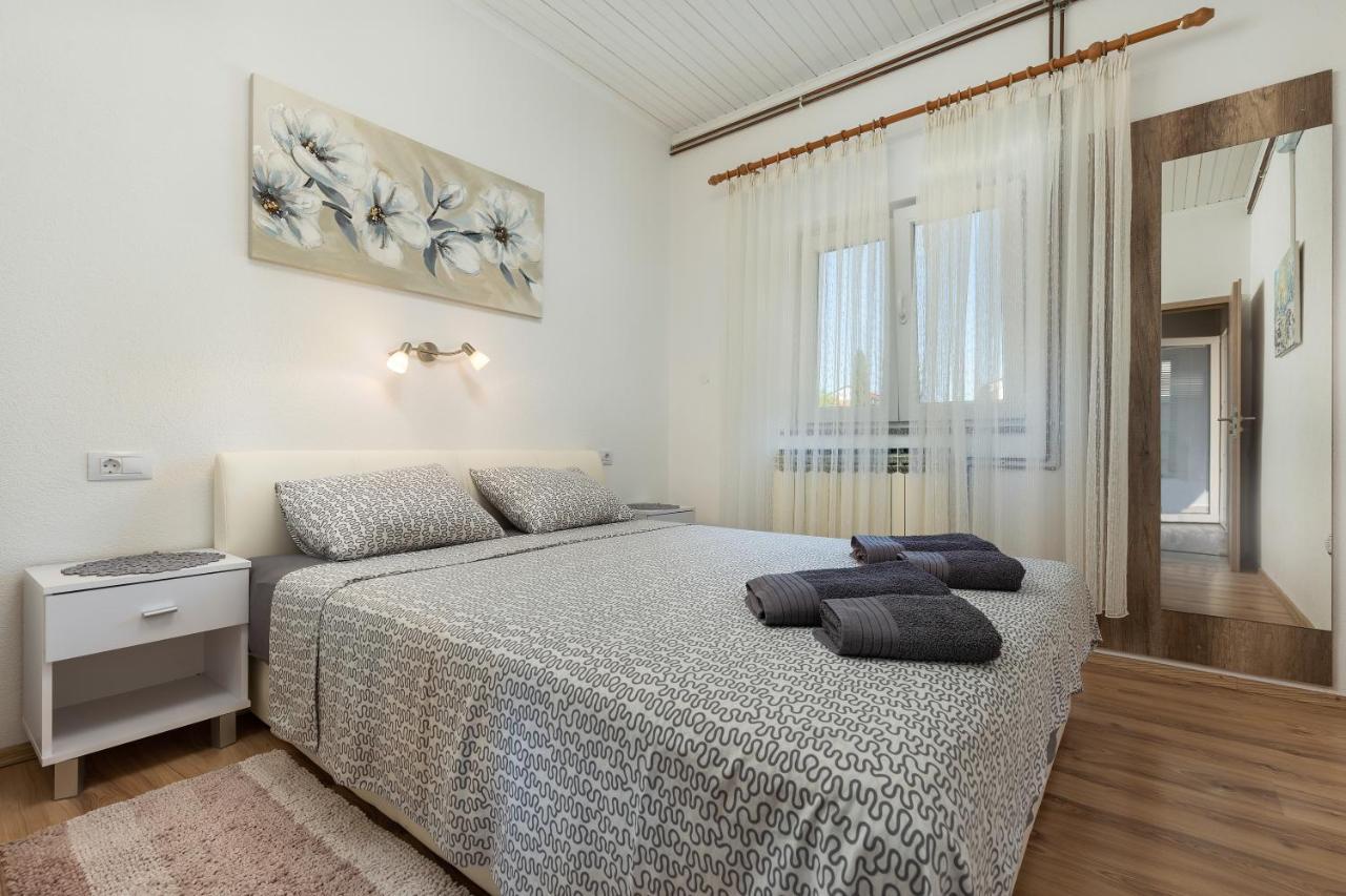 Apartments Elita 로비니 외부 사진