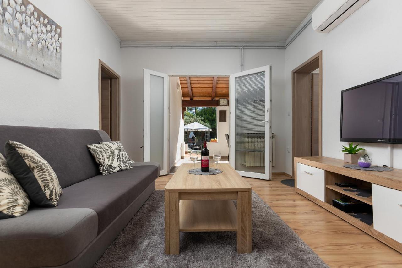 Apartments Elita 로비니 외부 사진